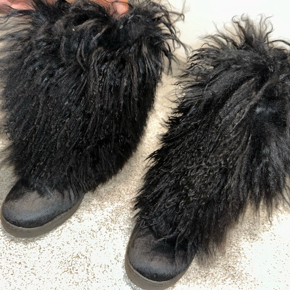 BearPaw Black Winter Fur Boots